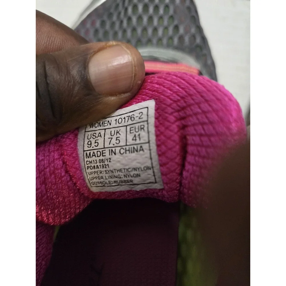 Women Saucony‎ Triump 10